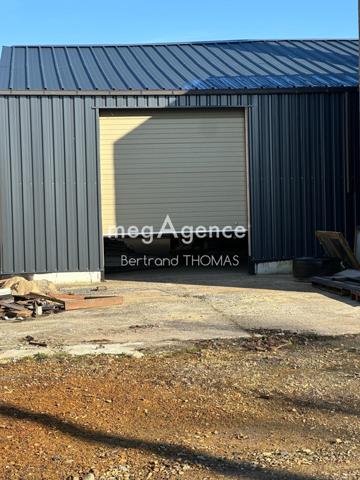 Local Commercial à Fougères, 35133 - 1 pièce 359m²