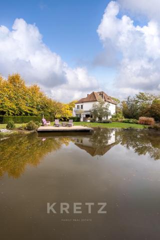 Demeure anglo-normande au coeur d'un parc arboré