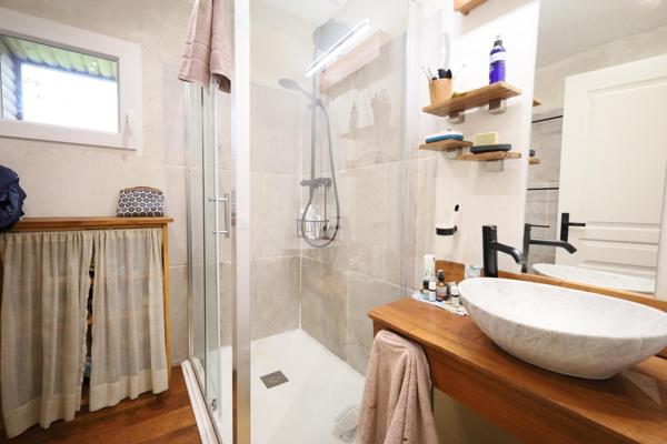 Charmante maison en pierres dans un hameau