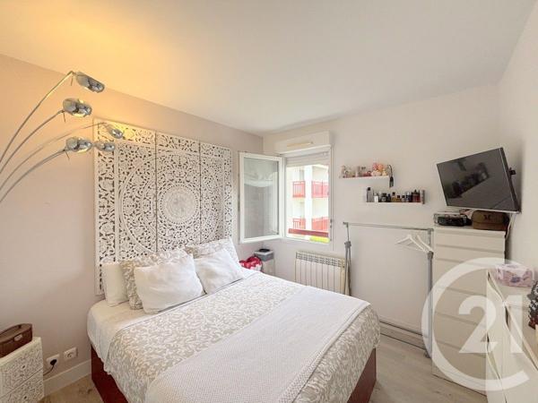 Appartement F2 Bis à vendre  3 pièces - 45,99 m 2   HENDAYE  - 64