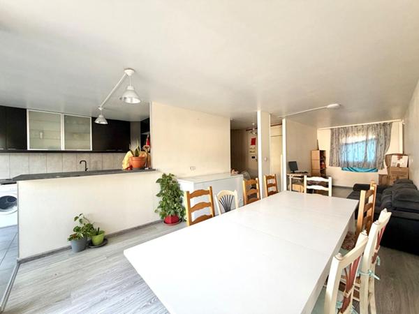 Appartement Evry-Courcouronnes 6 pièces proche RER et centre-ville