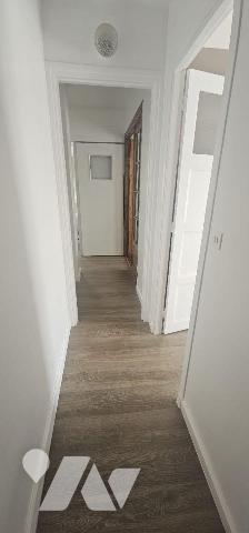 Emplacement idéal pour cette belle MAISON de 136 m² habitables sur un terrain de 355 m² avec un...