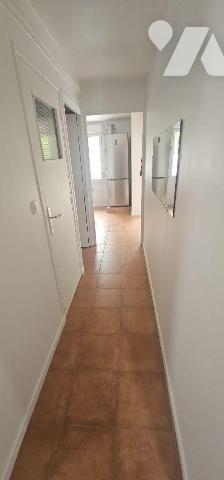 Emplacement idéal pour cette belle MAISON de 136 m² habitables sur un terrain de 355 m² avec un...