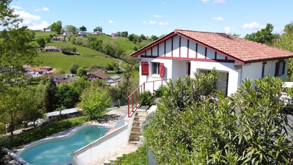 Villa avec piscine à Hasparren