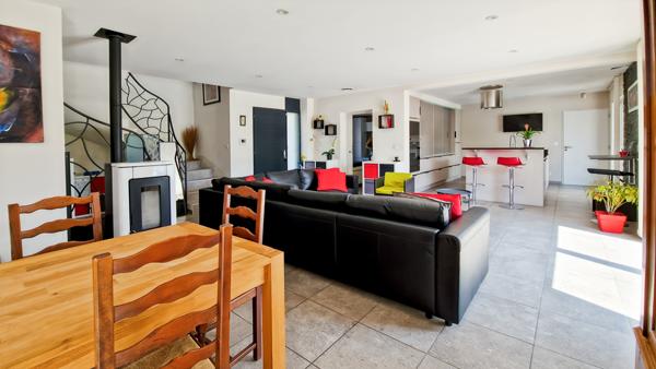 Uzès (30700) Superbe villa à vendre, à seulement 3 minutes d'Uzès