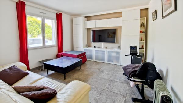 Uzès (30700) Superbe villa à vendre, à seulement 3 minutes d'Uzès