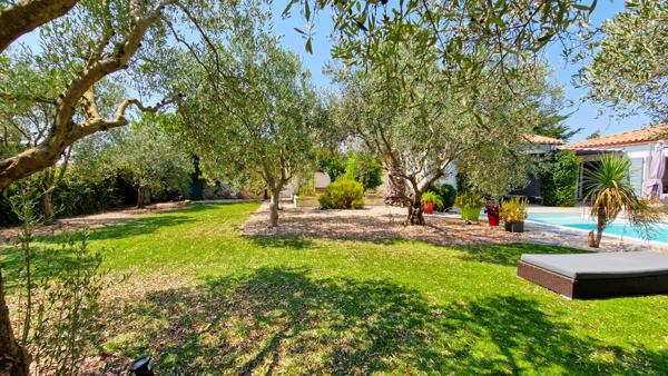 Uzès (30700) Superbe villa à vendre, à seulement 3 minutes d'Uzès