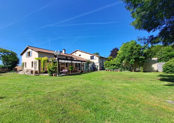 Maison à vendre à Chef-Boutonne (79110) - Deux-Sèvres