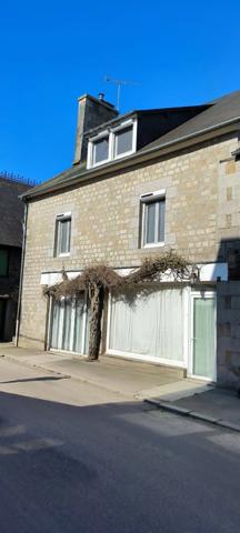 Maison à vendre 9 pièces NOTRE DAME DU TOUCHET (50)