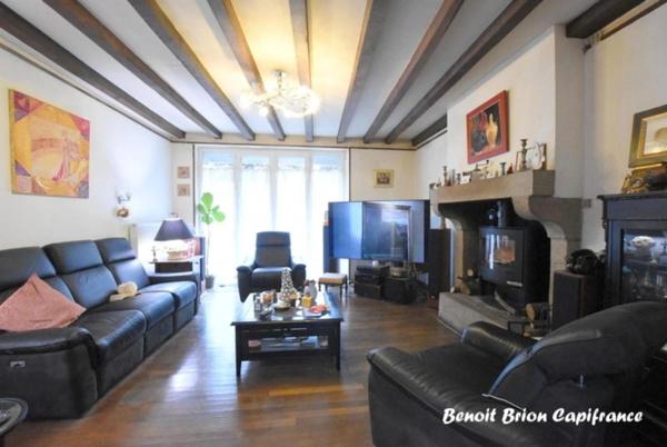 Maison à vendre 9 pièces NOTRE DAME DU TOUCHET (50)