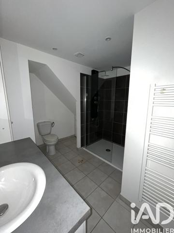 Location appartement 3 pièces 74 m² Bagnols-sur-Cèze