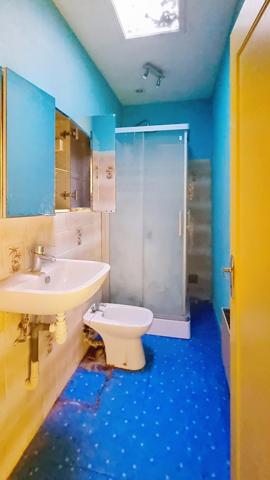 IDEAL INVESTISSEURS - T2 à rénover avec jardin et garage