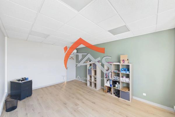 Vente Bureau 6 pièces 214 m2 à Saint-Priest-en-Jarez