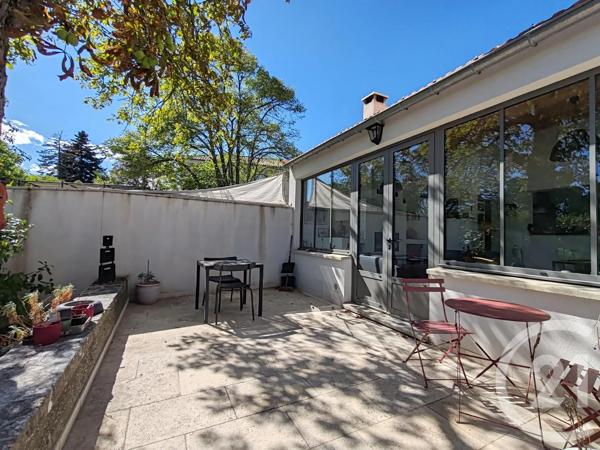 Maison à vendre  6 pièces - 189,59 m 2   FORCALQUIER  - 04