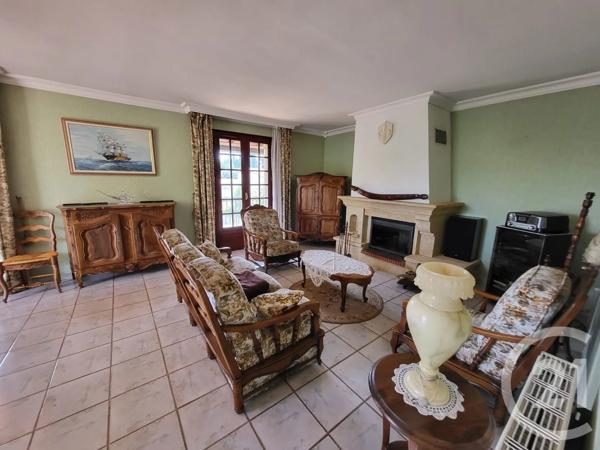 Maison à vendre  7 pièces - 121,65 m 2   MARIGNANE  - 13