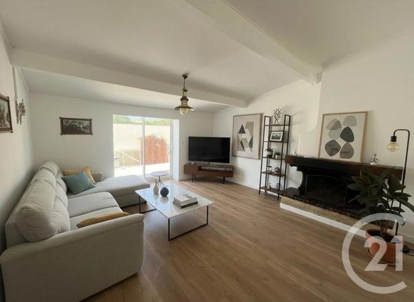 Maison à vendre  7 pièces - 121,65 m 2   MARIGNANE  - 13