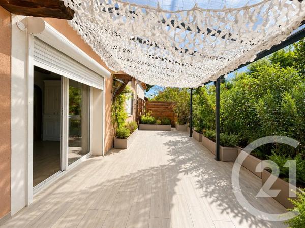 Maison à vendre  7 pièces - 121,65 m 2   MARIGNANE  - 13