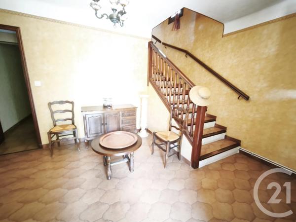 Maison à vendre  7 pièces - 121,65 m 2   MARIGNANE  - 13