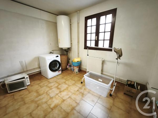 Maison à vendre  7 pièces - 121,65 m 2   MARIGNANE  - 13