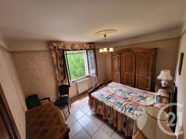 Maison à vendre  7 pièces - 121,65 m 2   MARIGNANE  - 13