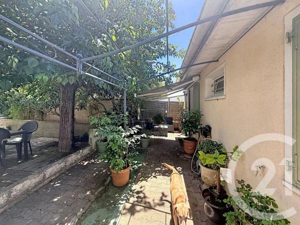 Maison à vendre  4 pièces - 84,75 m 2   CHATEAURENARD  - 13