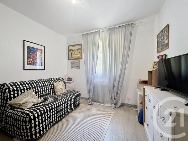 Maison à vendre  4 pièces - 84,75 m 2   CHATEAURENARD  - 13