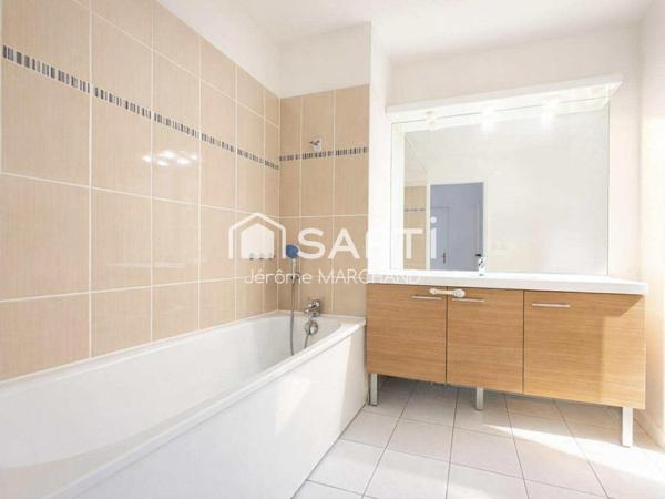 Appartement T3 65m² proche gare  + parking + cave + balcon