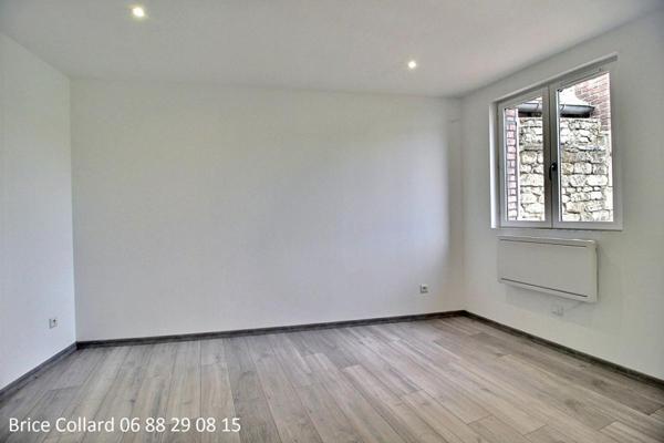 60180 NOGENT SUR OISE Maison de ville 2 chambres intégralement rénovée