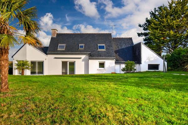 Maison familiale, 4 chambres, vue dégagée, grand jardin, (22300)Ploulec'h