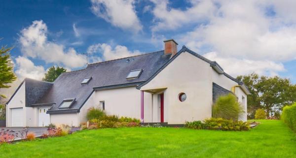 Maison familiale, 4 chambres, vue dégagée, grand jardin, (22300)Ploulec'h