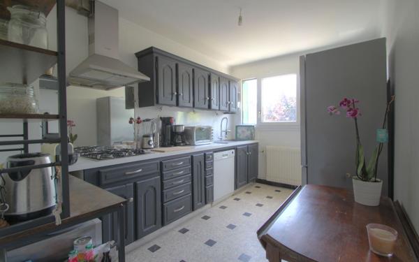 Maison à vendre    6 pièces •  La Chapelle-Saint-Mesmin