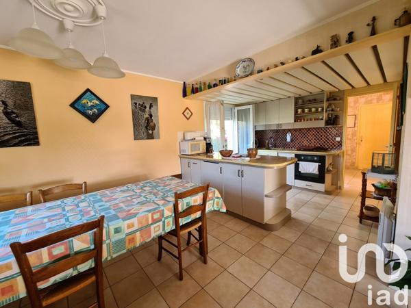 Maison traditionnelle 6 pièces de 121 m² à Saint-Quay-Portrieux (22410)