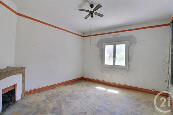 Maison à vendre  5 pièces - 131 m 2   FREJUS  - 83