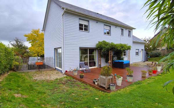 Maison à vendre    5 pièces • 218,57 m2 La Rivière-Saint-Sauveur