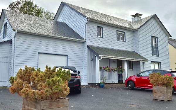 Maison à vendre    5 pièces • 218,57 m2 La Rivière-Saint-Sauveur