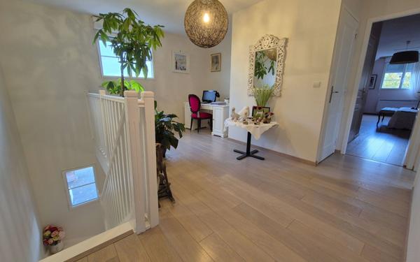 Maison à vendre    5 pièces • 218,57 m2 La Rivière-Saint-Sauveur