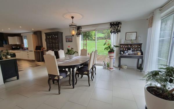 Maison à vendre    5 pièces • 218,57 m2 La Rivière-Saint-Sauveur