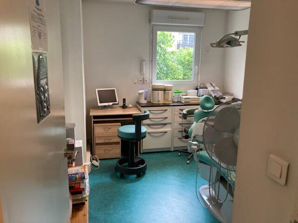 Bureaux en pied de Gare RER