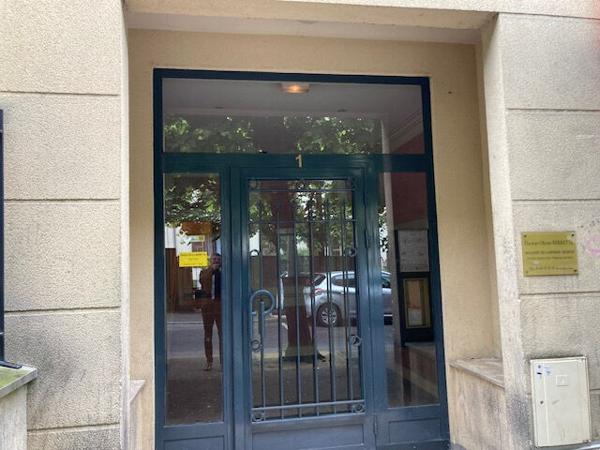 Bureaux en pied de Gare RER