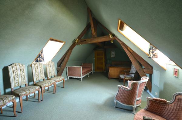 CHATEAU THIERRY (02) centre, à vendre grande maison bourgeoise de 400 m2 habitables avec bâtiment de 800 m2