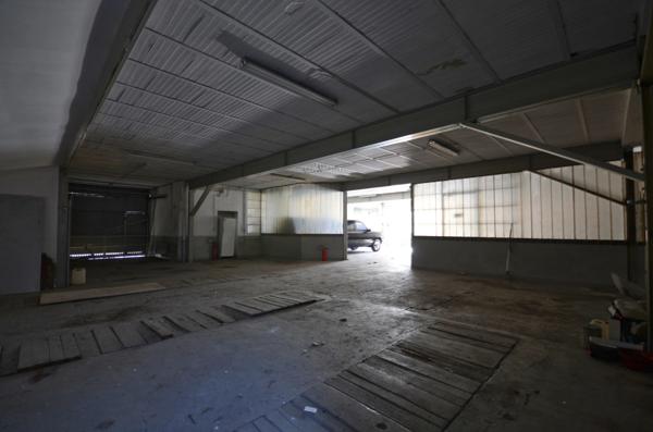 CHATEAU THIERRY (02) centre, à vendre grande maison bourgeoise de 400 m2 habitables avec bâtiment de 800 m2