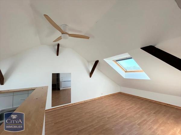 Appartement à louer 2 pièces 28.31m² Corbeil-Essonnes (91100)