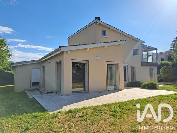 Maison à vendre 10 pièces 165 m² Sainte-Foy-lès-Lyon