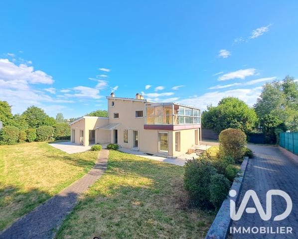 Maison à vendre 10 pièces 165 m² Sainte-Foy-lès-Lyon