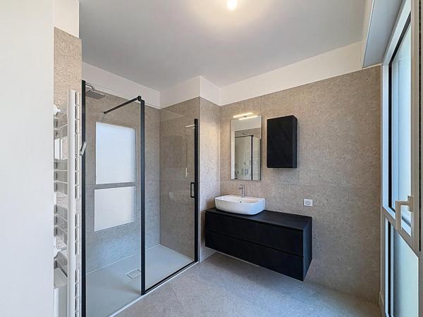 Appartement T3 d'exception de 83 m² en dernier étage avec vue dégagée