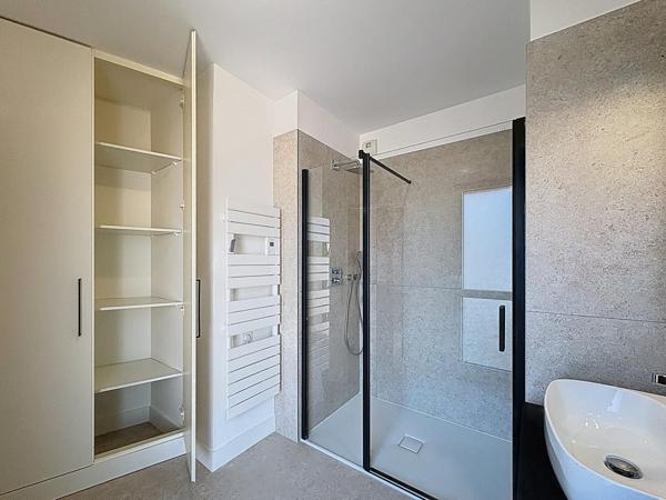 Appartement T3 d'exception de 83 m² en dernier étage avec vue dégagée