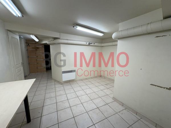 Location / Local Commercial