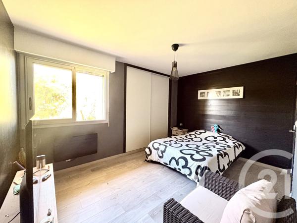 Appartement F7 à vendre  7 pièces - 103,98 m2 TOULON - 83