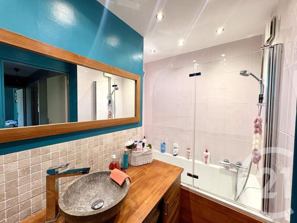 Appartement F7 à vendre  7 pièces - 103,98 m2 TOULON - 83