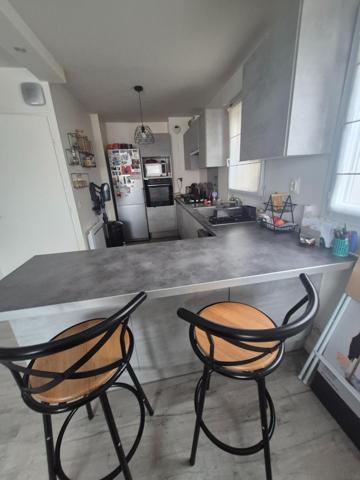 BEL APPARTEMENT 3 PIECES DE 68 M² SAIN ET PROPRE